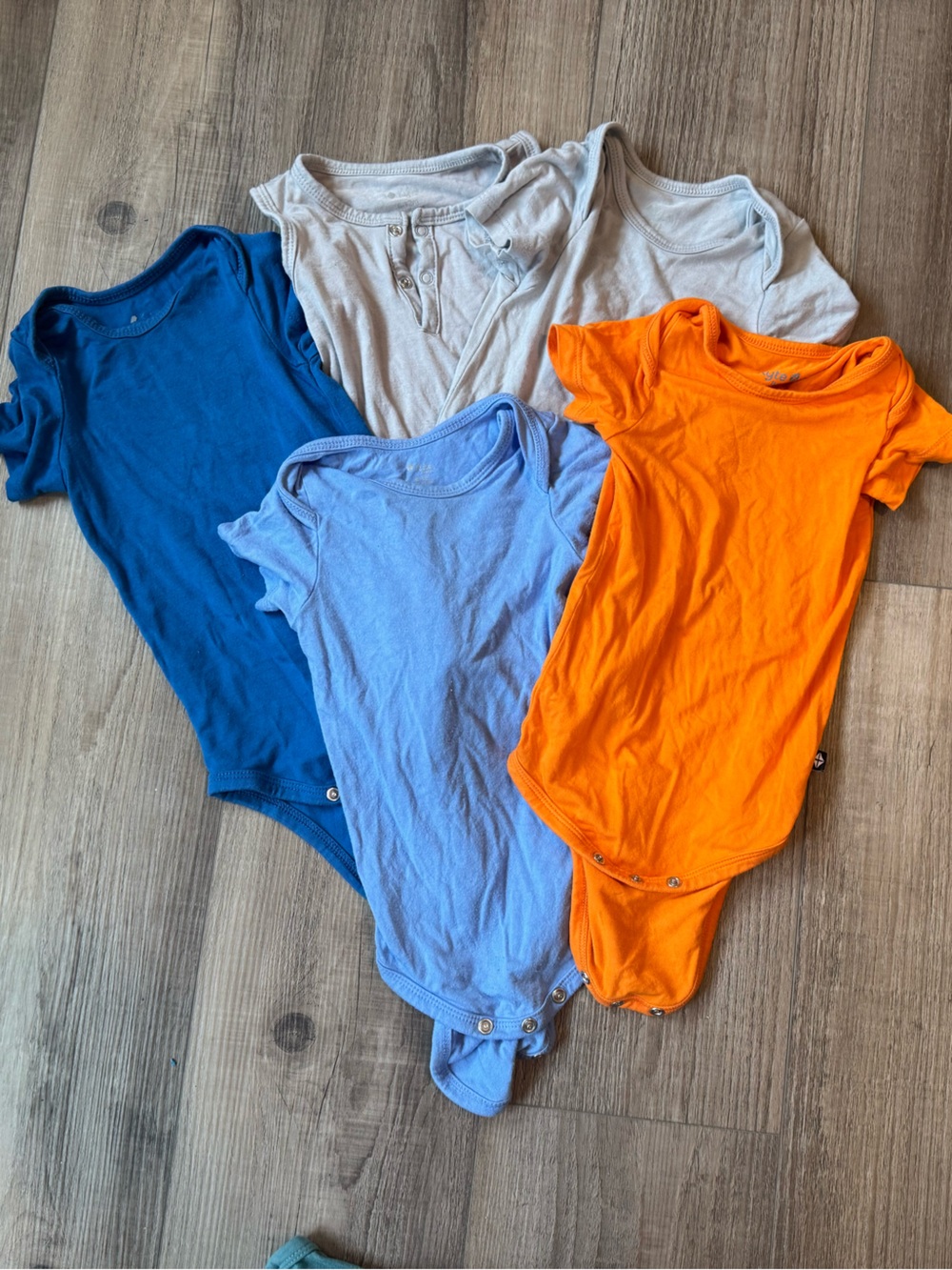 Kyte Baby Short Sleeve Bodysuit Pack - lot of 5 6-12